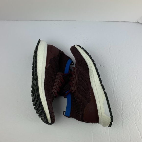 ultraboost maroon